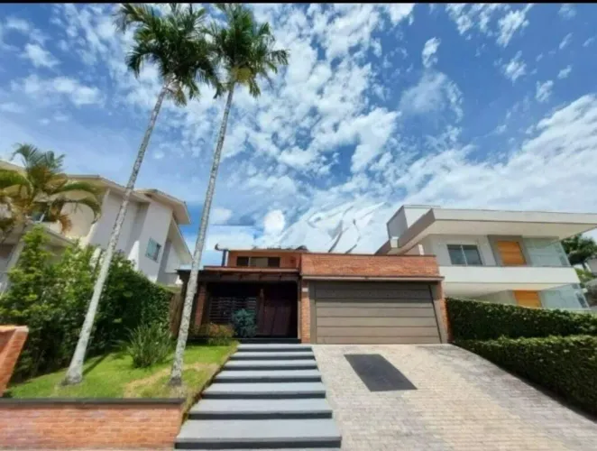 Casa pra locação no Bairro Pedra Branca em Palhoça com 3 Dormitórios mobiliada