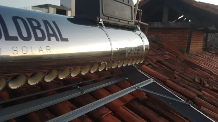 Manutenção de aquecedor solar