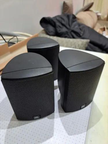 Trio de caixas satélites JBL Cinema Sound