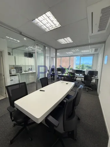 Sala comercial de 38,76m² à venda no Passeio Pedra Branca