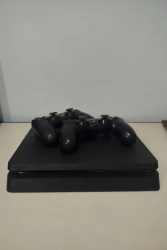 PlayStation 4 - 500gb - 2 Dualshock