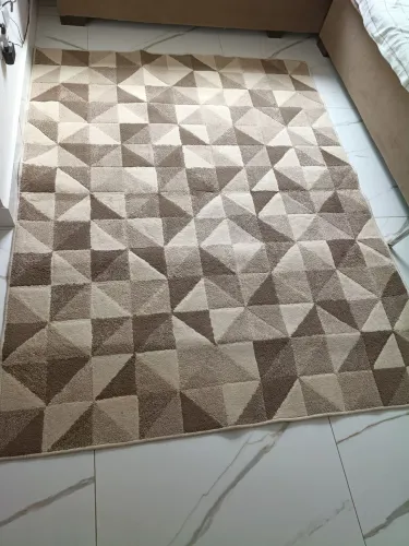 Tapete Geométrico Bege/Marrom 1,95 x 1,50m - Ótimo Estado