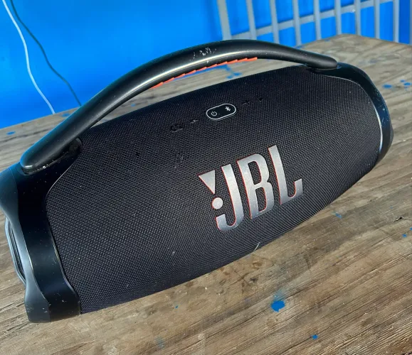 JBL BOMBOX3 original tem nota fiscal e a caixa