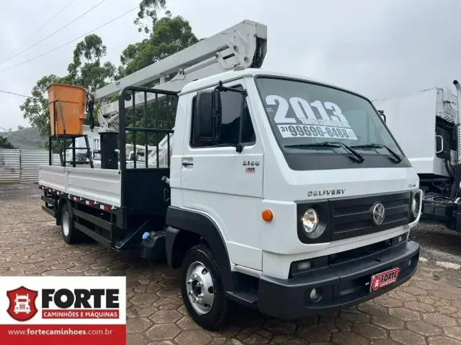 VW 8.160 COM CESTO AÉREO DE 13mts