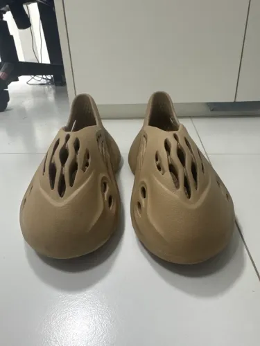 Yeezy Foam Runner Mist