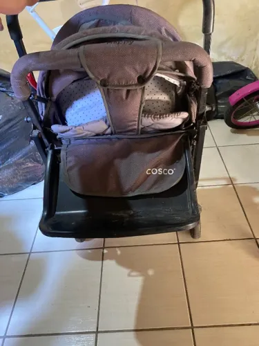 Carrinho bebê cosco