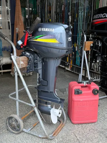 Motor de barco Yamaha 15 Hp