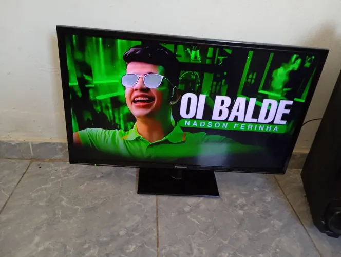 vendo esta tv 32 Panasonic smart tv