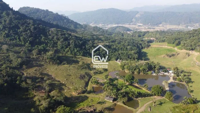Sítio com Área Total de 246.790m² em Massaranduba, SC