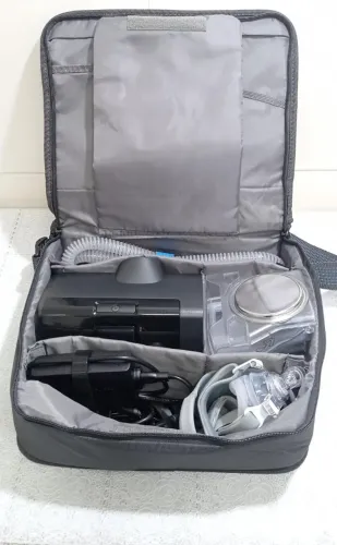 CPAP automático AirSense 10 Autoset c/ umidificador ResMed c/ máscara nasal pico e maleta