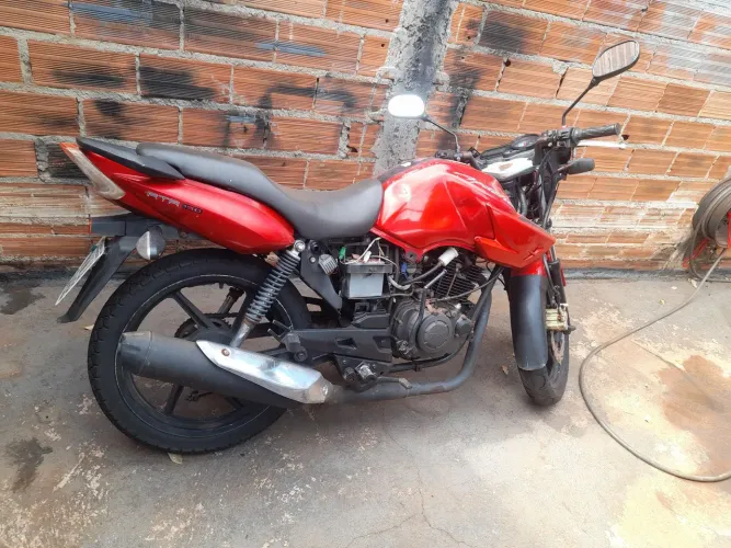 Vendo apanhe 150 atrasada