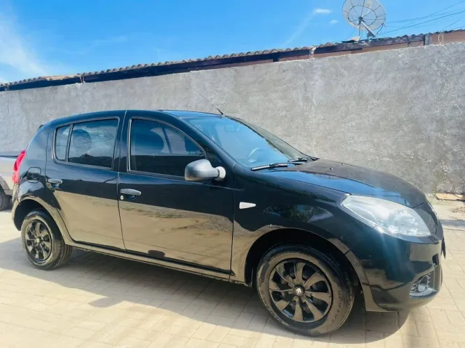 Renault Sandero Authentique Hi-flex 1.0 16V 5P 2012