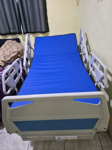 Vendo cama hospital rill-rom 8 posições