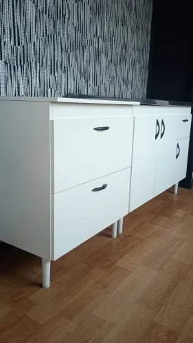 Cozinha em MDF com cuba inox