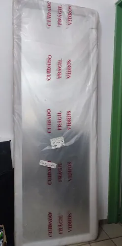 Porta com Espelho de Guarda Roupas