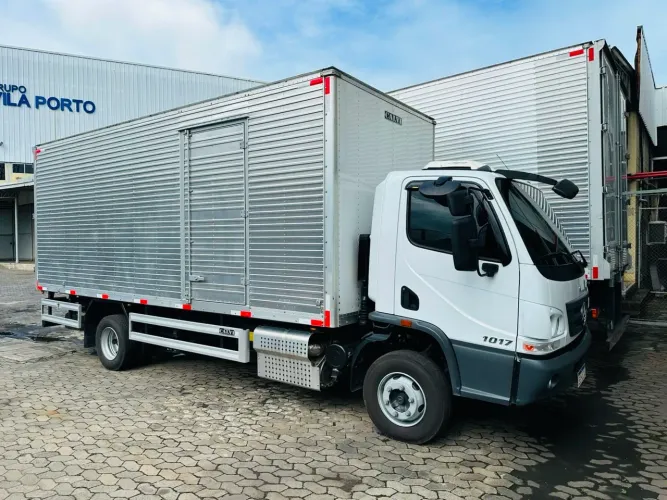 ACCELO 1017 CE