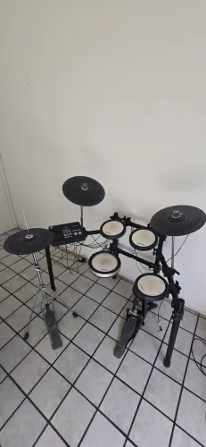 Bateria Eletrônica Yamaha Dtx700