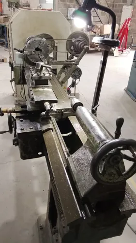Torno mecânico industrial de correia, robusto