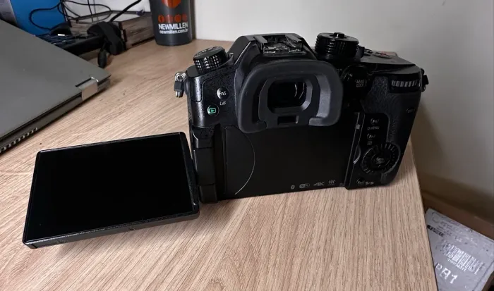 Panasonic GH5 Kit Completo + Lente 25mm