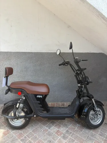 Scooter elétrica