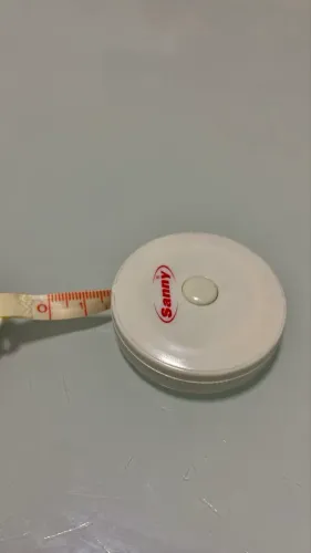 Vende - se 2 fitas métricas