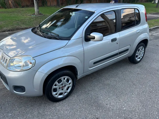 Fiat Uno Vivace/rua 1.0 EVO Fire Flex 8V 5P 2011