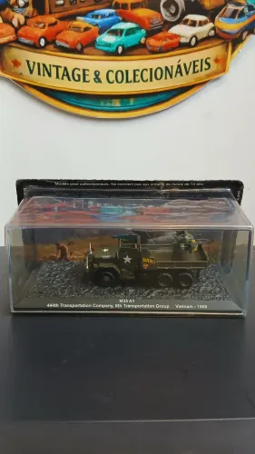 Miniatura colecionável do caminhão militar blindado M35A1 1968. Escala 1:72.