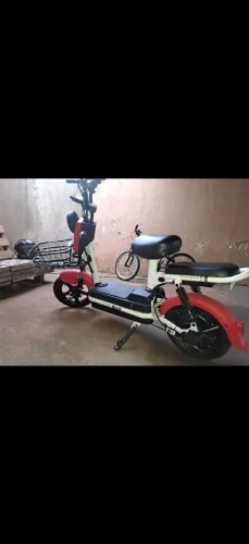 Scooter elétrica 