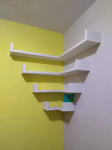 PRATELEIRAS COM SUPORTE INVISÍVEL 