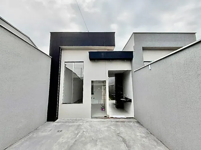 Casa nova no Setor Orlando de Morais