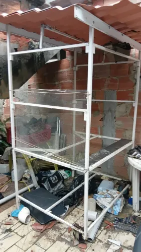 Ven_Se Uma Barraca e Um Micro Ondas