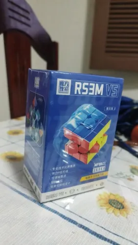 Cubo Mágico 3x3 Moyu V5 BallCore Magnético + Maglev