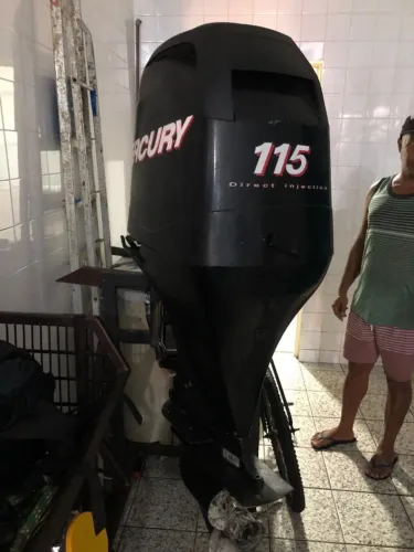 Motor: Mercury 115 HP 4T Injetado