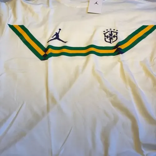 camisa oversized jordan cbf branca gg
