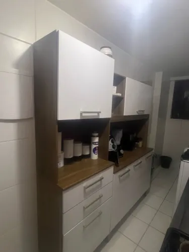 ARMÁRIO DE COZINHA