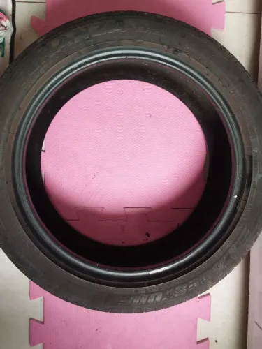 Pneu 215 55 R17