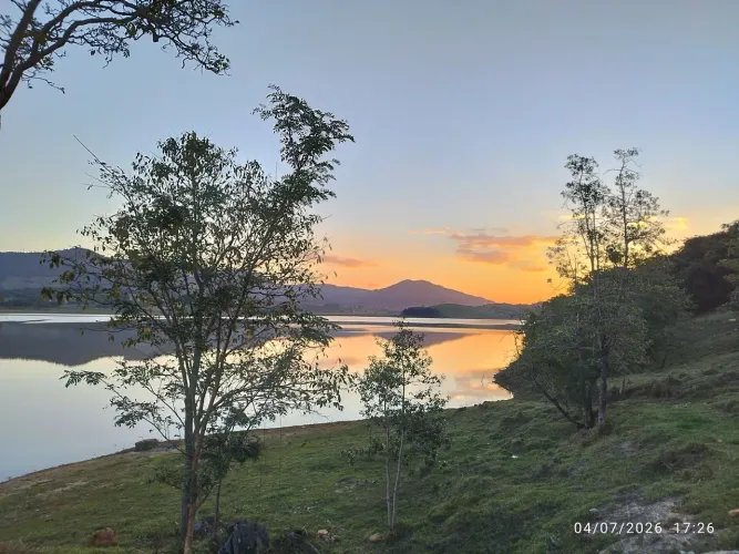 Lotes de 20 mil metros Lago de Furnas
