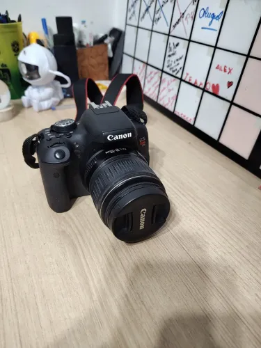 Canon EOS Rebel T6i + Lente 18-55mm - Excelente Estado