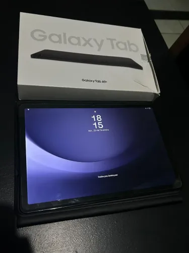 Vende tablet galaxy samung A9+