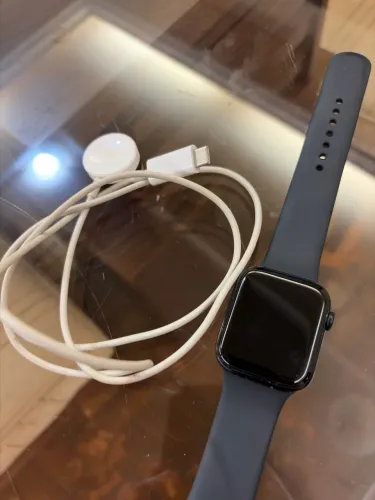 Apple Watch SE 2 - 44 mm