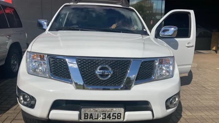 Nissan Frontier SL CD 4X4 2.5tb Diesel AUT 2016