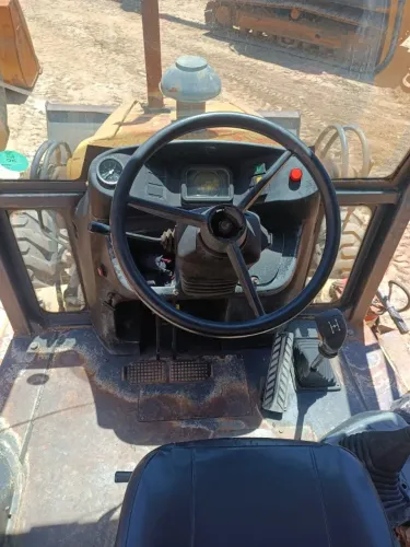 retroescavadeira