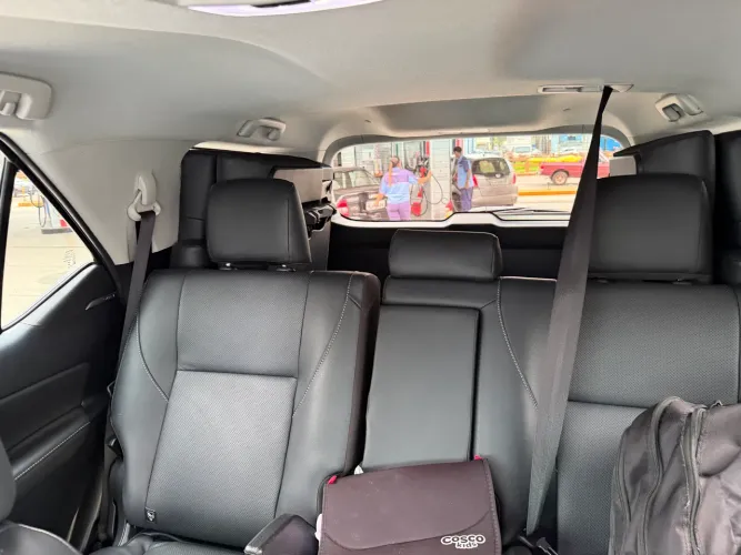 Toyota Hilux SW4 SRX Plat. 4X4 2.8 TB Die. Aut. 2025