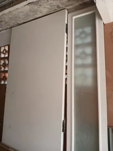 Porta de Duas Folhas (Madeira e Vidro) - 1,10m de Largura