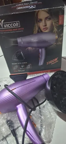 Vendo um secador de cabelo , acompanhado do Difusor