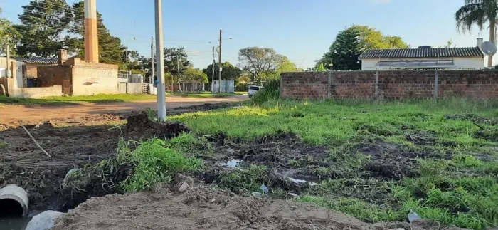 Terreno no laranjal (balneário dos prazeres 