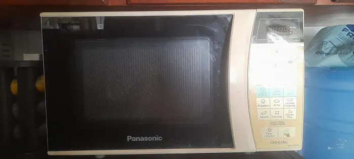 Microondas Panasonic Branco 21 Litros