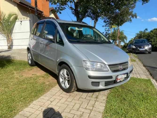 Fiat Idea ELX 1.4 MPI Fire Flex 8V 5P 2010