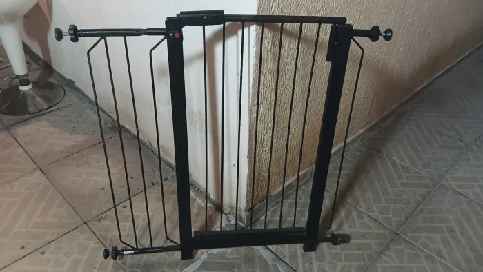 Grade Porta Plus Preta Tubline 70cm com Extensor de 20cm<br>Ainda sem avaliações<br>?<br>Ainda