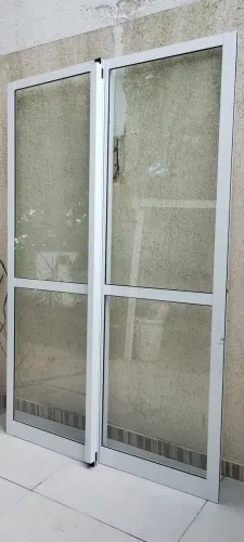 Porta Sacada de Alumínio Completa 